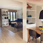 Inselloft Ruegen - Meerblick, Pool & Eigener Strandzugang *