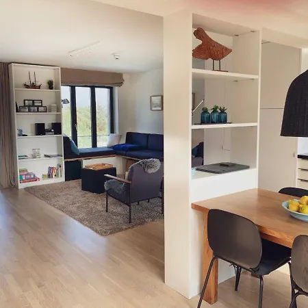 Inselloft Ruegen - Meerblick, Pool & Eigener Strandzugang *
