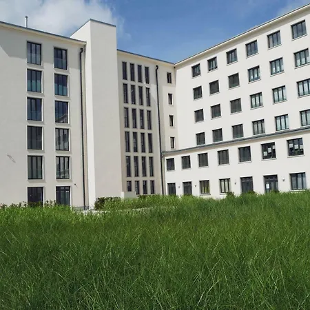Inselloft Ruegen - Meerblick, Pool & Eigener Strandzugang Apartamento *